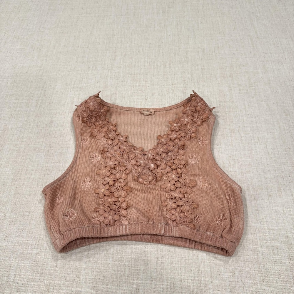 POL Tank Top Womens Medium Pink Cropped Floral Embroidered Knit Boho Summer